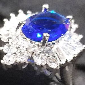Blue sapphire cocktail ring